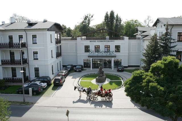 Отель Hotel Uzdrowiskowy St George Цехоцинек-4